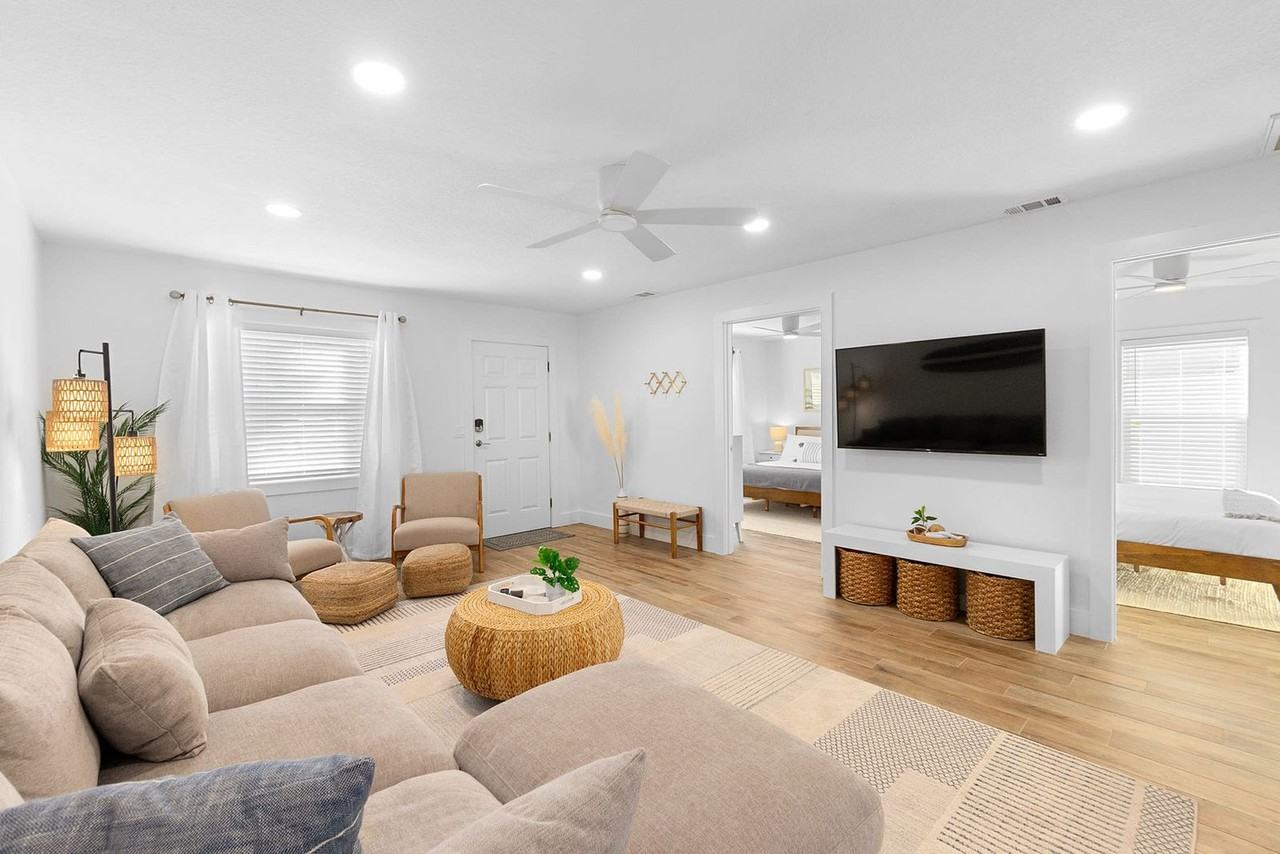 106 11th Street - Photo 2 of 38