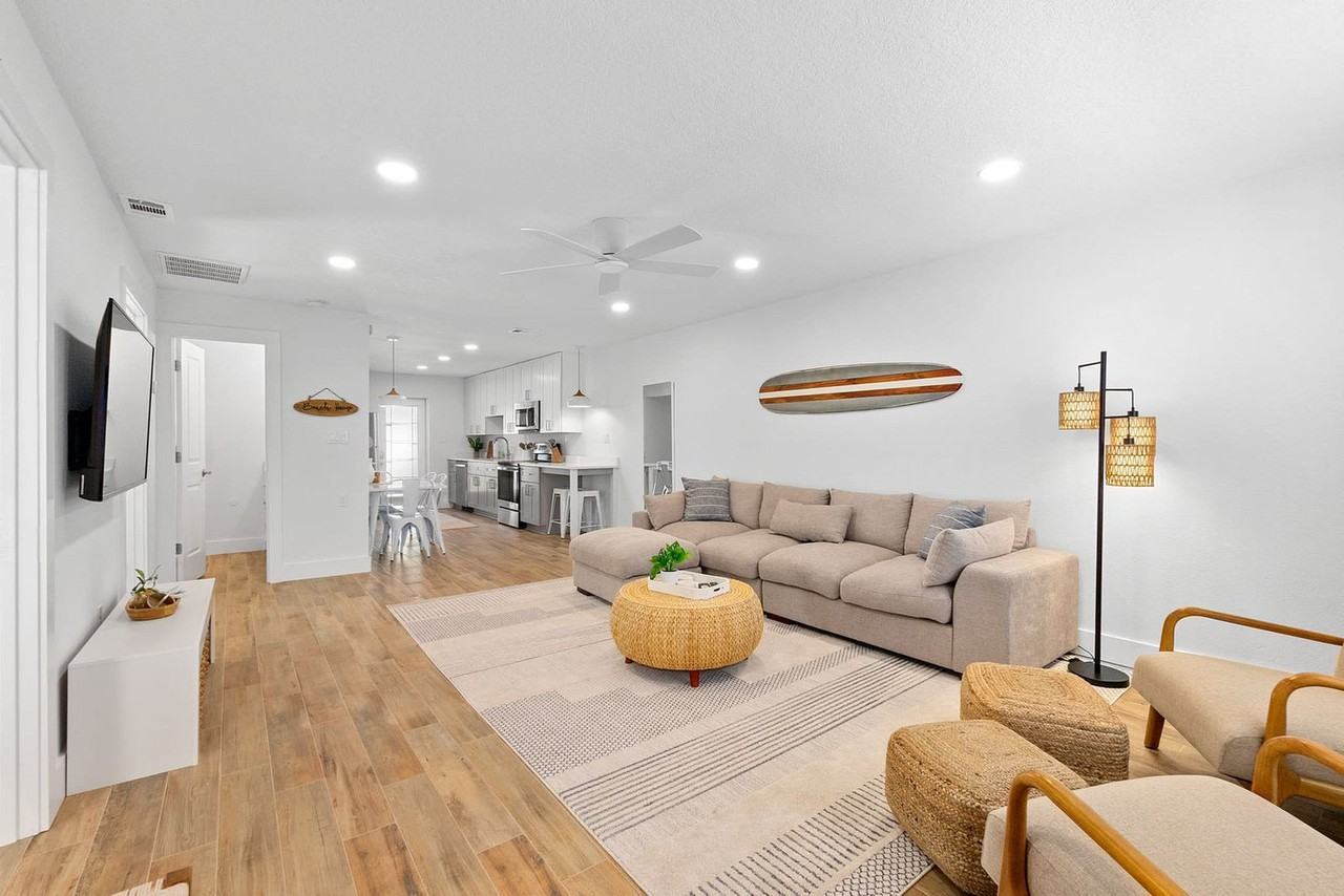 106 11th Street - Photo 3 of 38