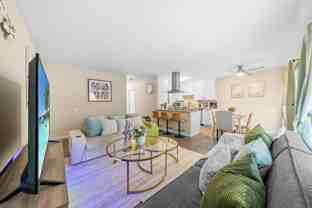 9504 Carroll Canyon Rd - Photo 1 of 1