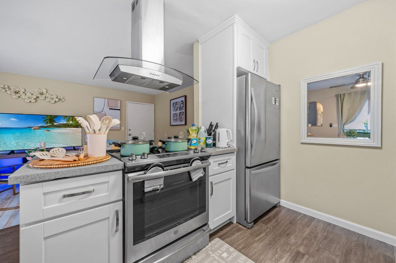 9504 Carroll Canyon Rd #1283111P - Photo 7 of 28