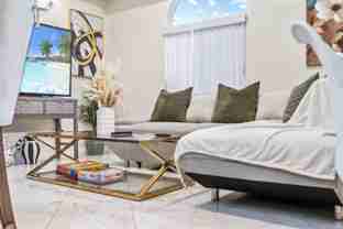 4626 University Ave - Photo 1 of 1