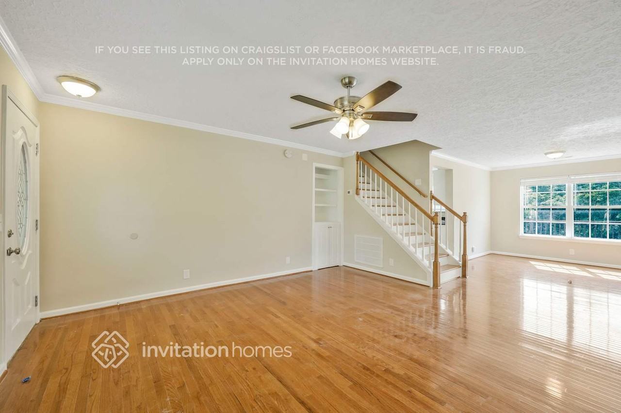 2937 River Bend Dr - Photo 2 of 25