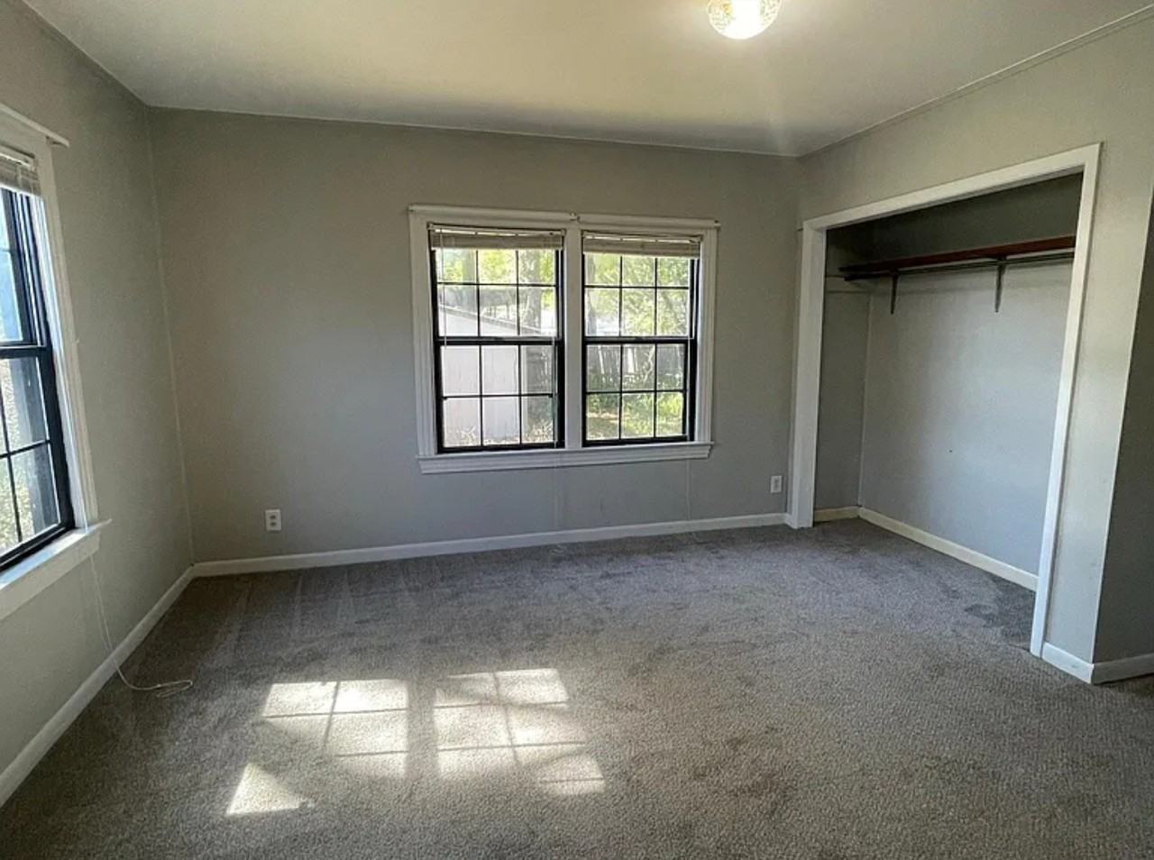 2110 Brackland St - Photo 3 of 12