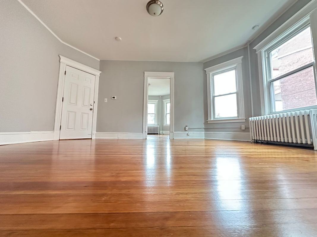 808810 Capitol Ave - Photo 3 of 9