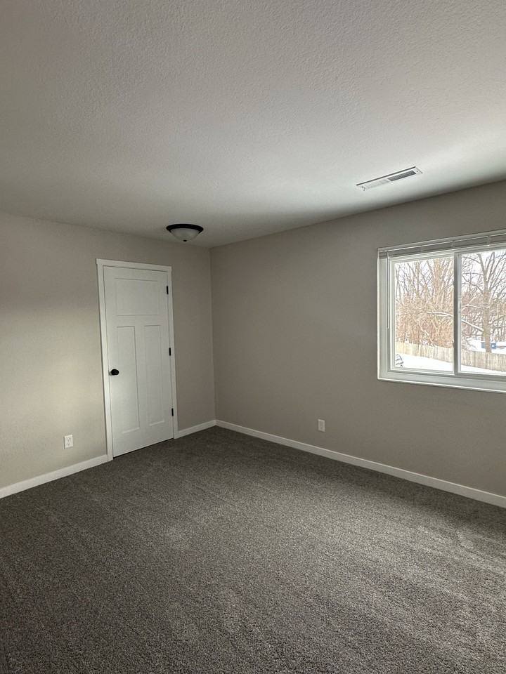 4350 Norman Dr Se #4350-202 - Photo 4 of 5