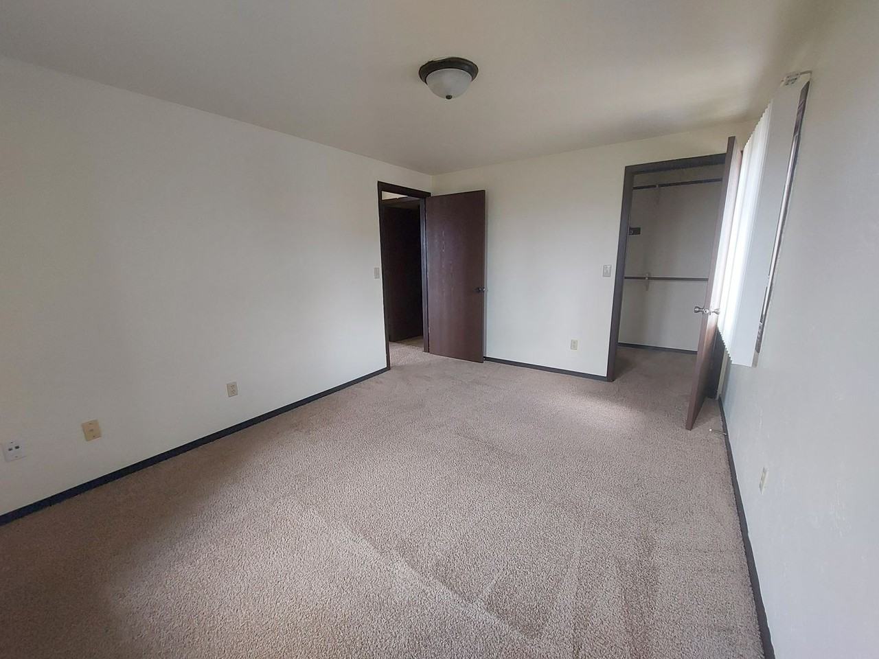 Windsor Heights - Photo 6 of 50