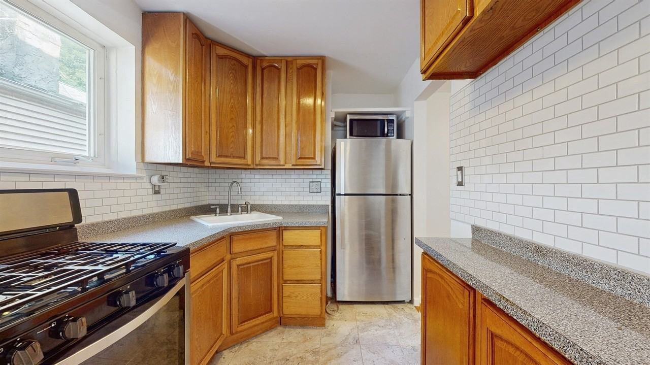 273 W 254th St #1 - Photo 3 of 14