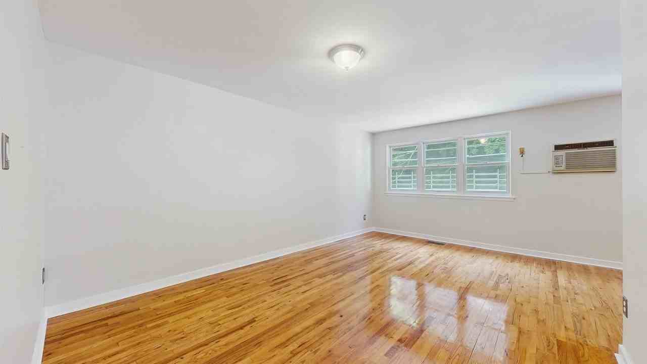 273 W 254th St #1 - Photo 5 of 14