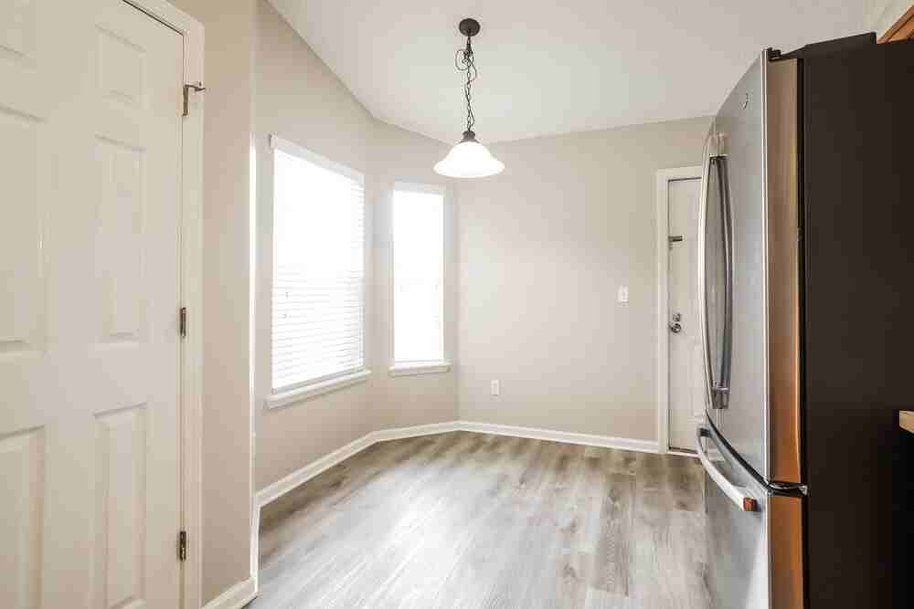 1186 Summer Springs Dr - Photo 7 of 16