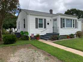 631 Willow Dr - Photo 1 of 1