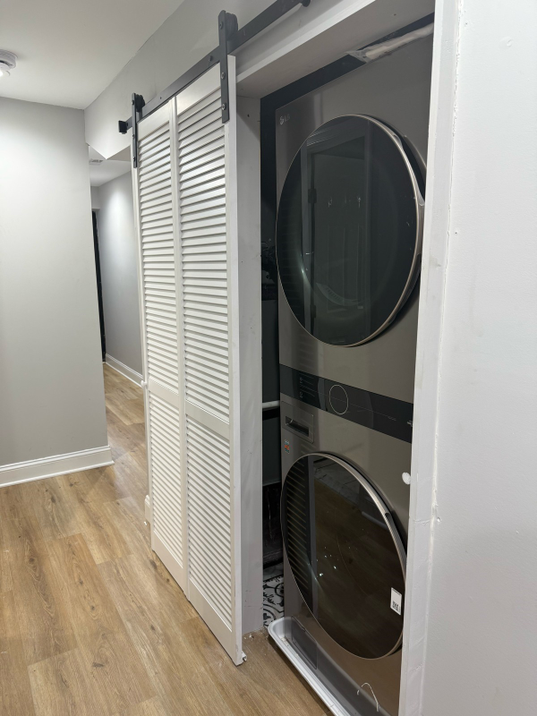 2317 Barclay St - Photo 5 of 13