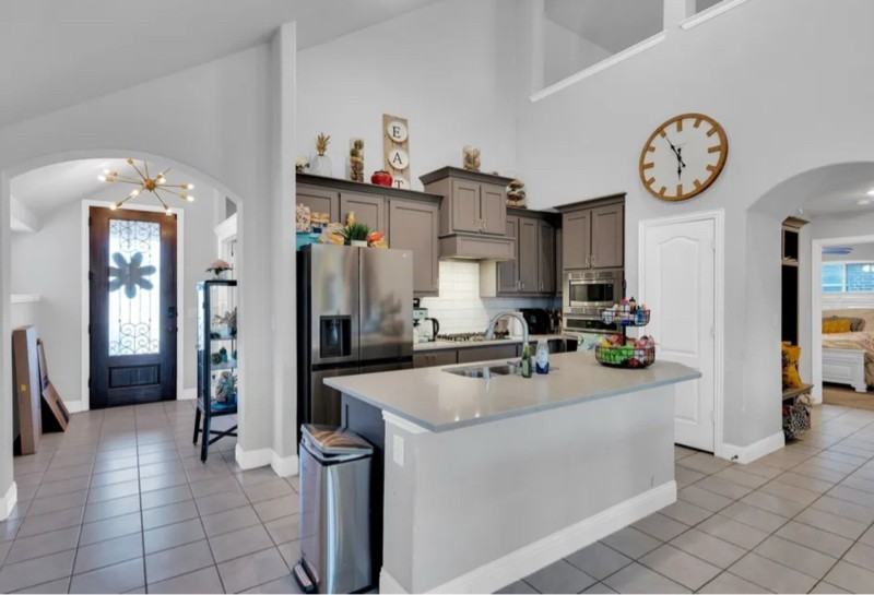 1129 Snowy Owl Dr - Photo 3 of 5