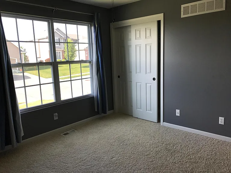 19005 Olive St - Photo 6 of 11