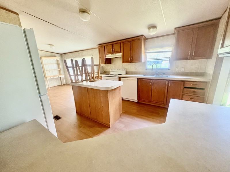 4113 Dixon Ln Se - Photo 3 of 9