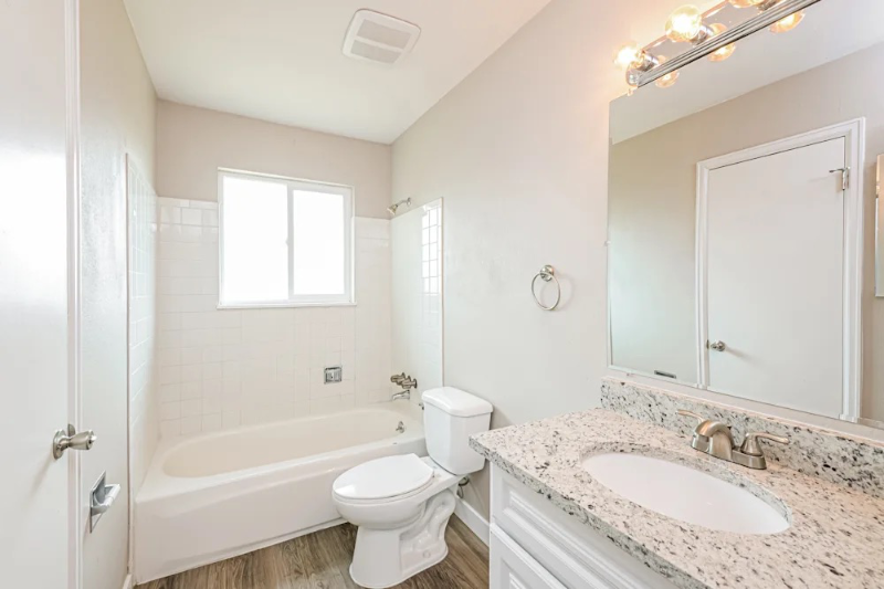 1687 Cottonwood St #A1 - Photo 2 of 11