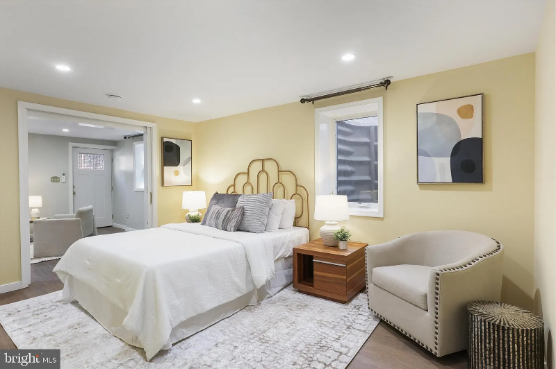 1401 S Greenbrier St #2 - Photo 2 of 9