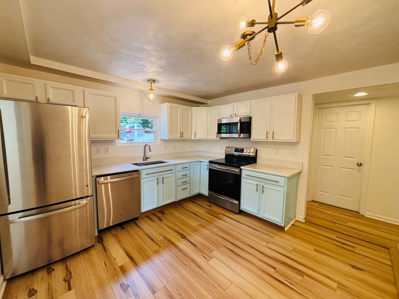 307 Ellett Rd #A - Photo 7 of 23