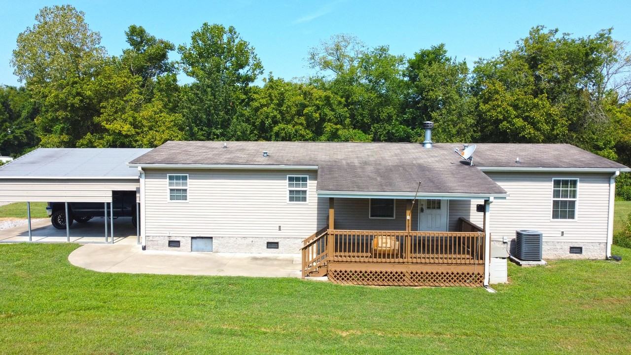 114 Drivers Ln - Photo 2 of 28