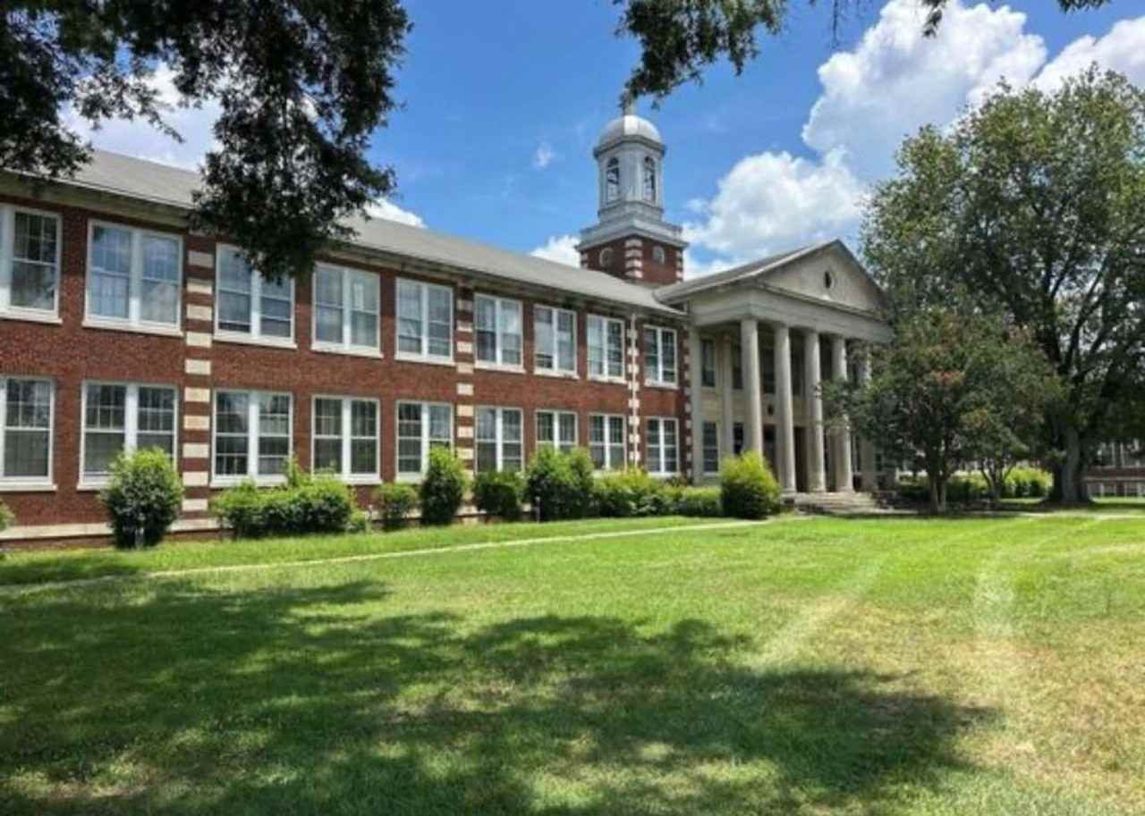 Sky at Main - Photo 7 of 8