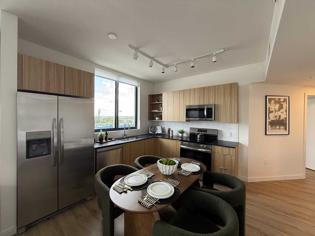 E 37th St #1-301 - Photo 2 of 8