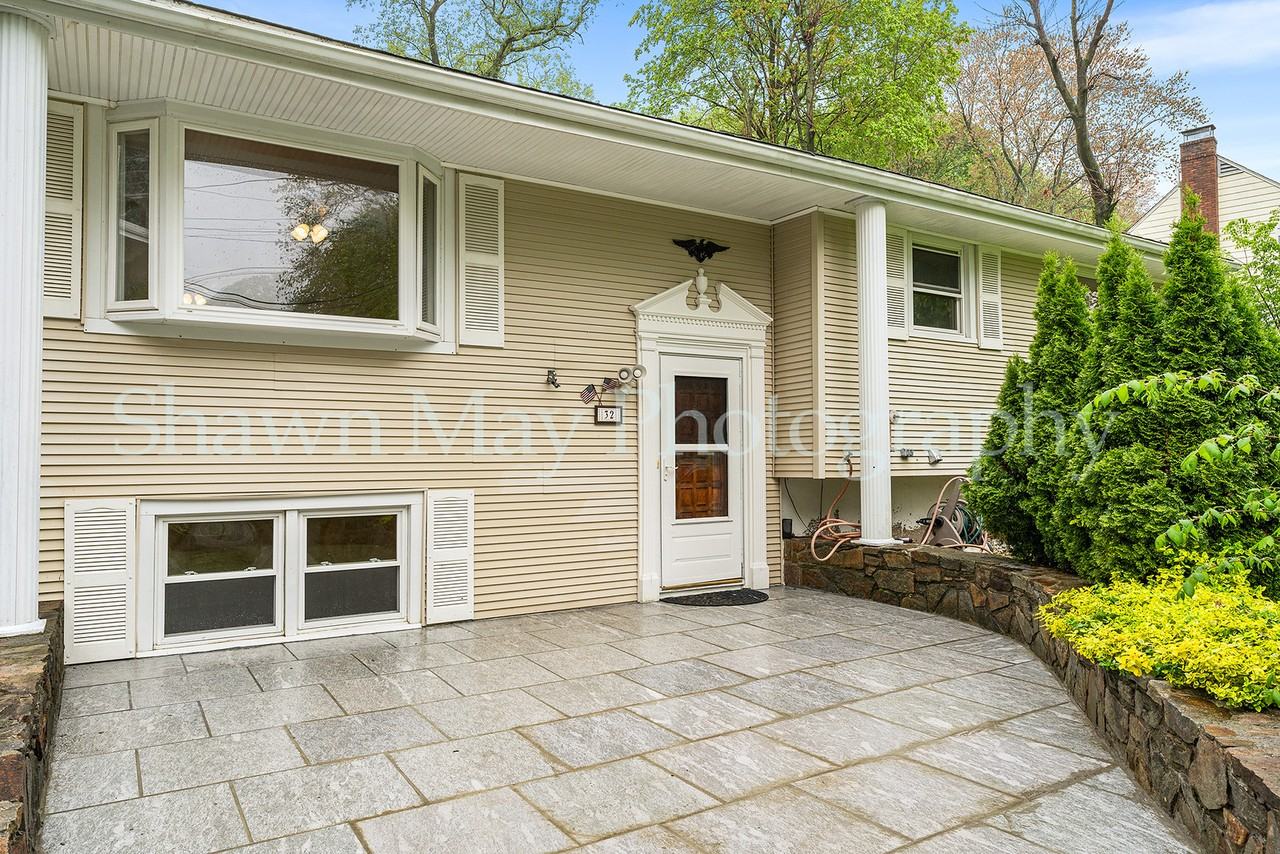 32 Chatfield Dr #NA - Photo 3 of 24