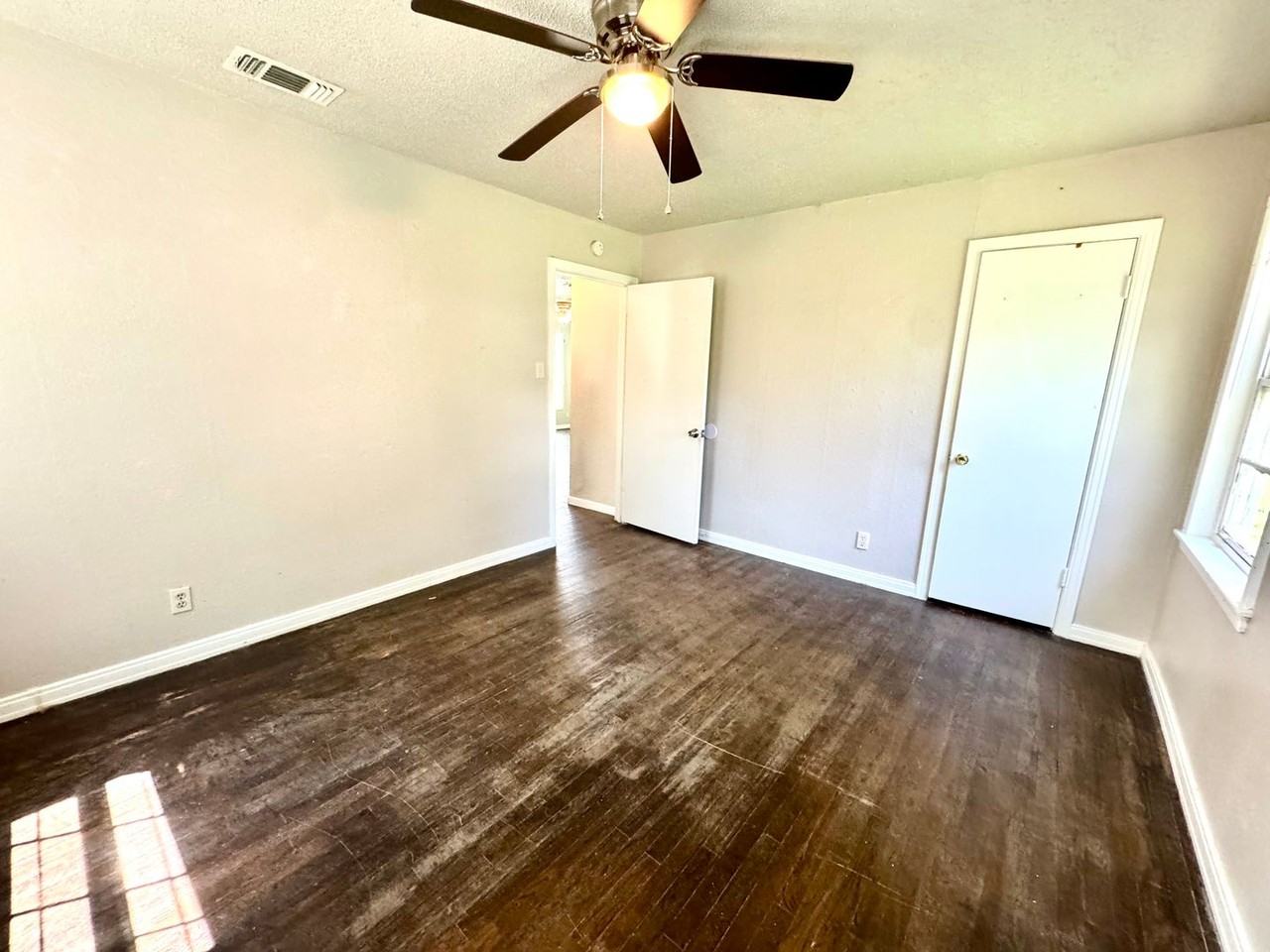 3614 30th St - Photo 6 of 18