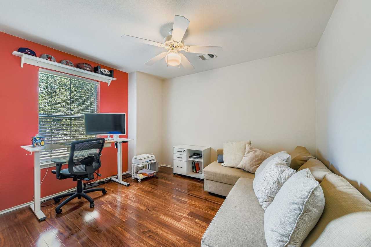 2110 Keepsake Dr #NA - Photo 3 of 10