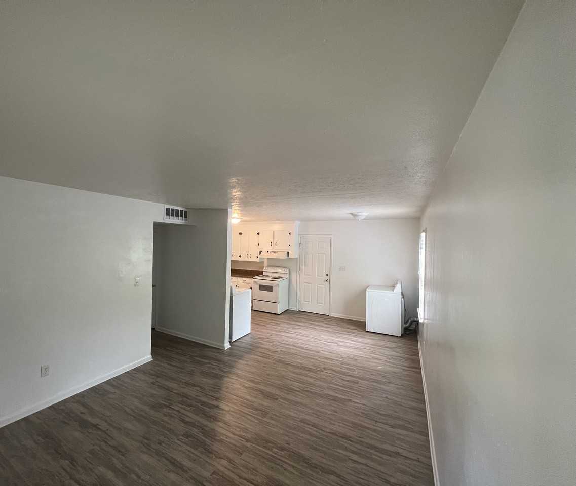 3405 Westbrook Cir #NA - Photo 2 of 11