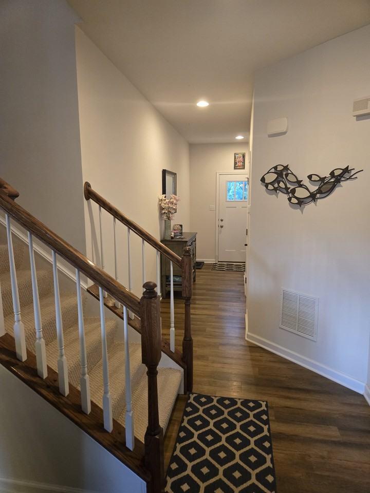 2022 Connecticut Ln - Photo 2 of 16