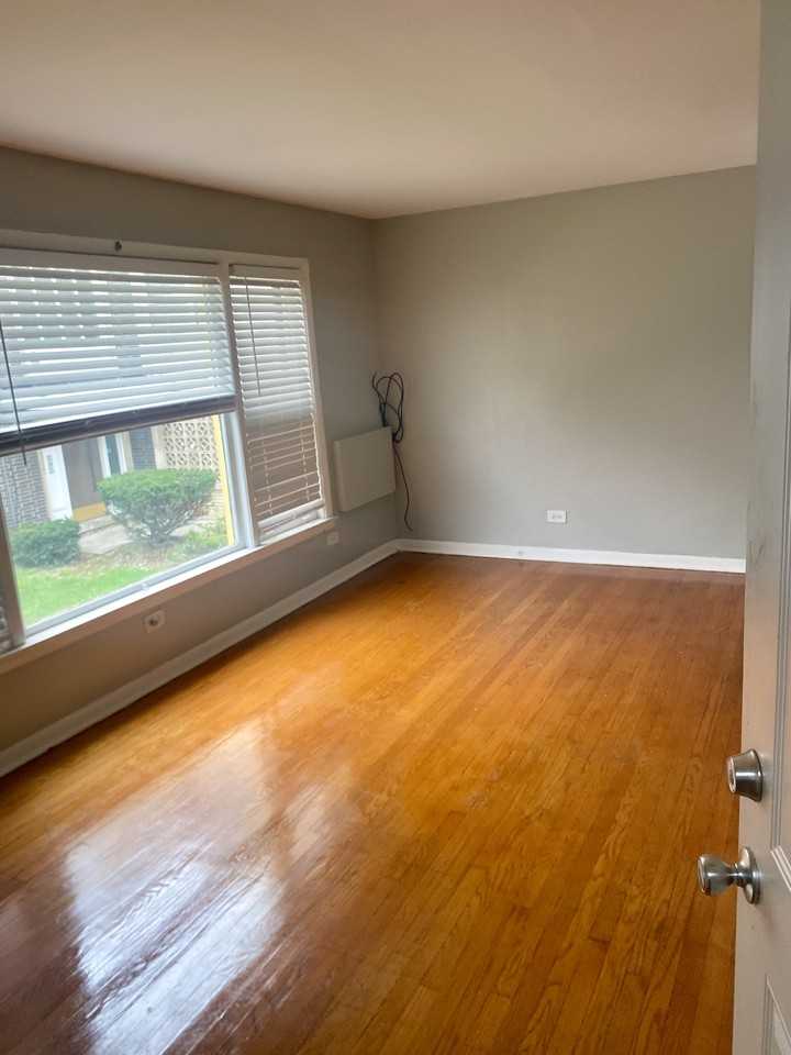 2429 123rd St #2SOUTH - Photo 2 of 10