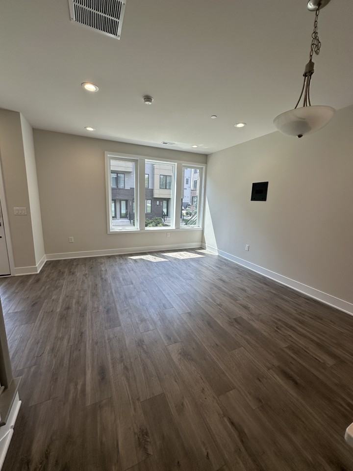 805 Laurens Aly #805 - Photo 2 of 44