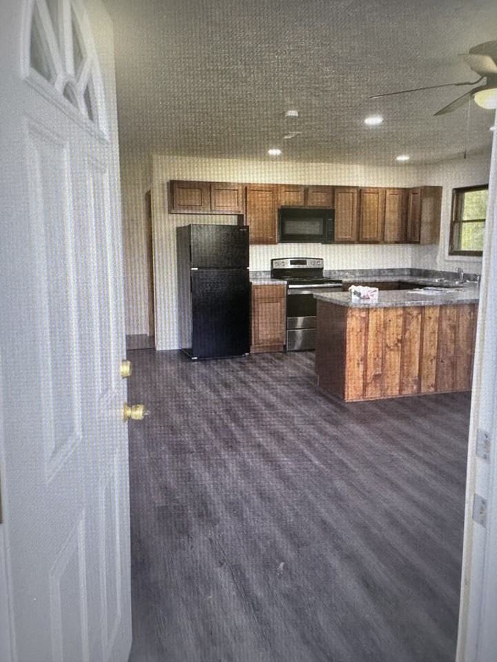 512 S Randel St #512 - Photo 3 of 13