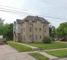 featured image of 912 Haskell Ave