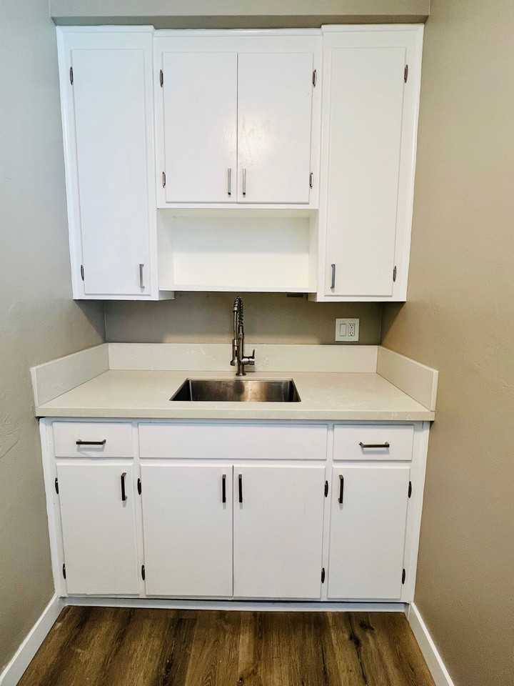 Shangri La - Photo 7 of 14