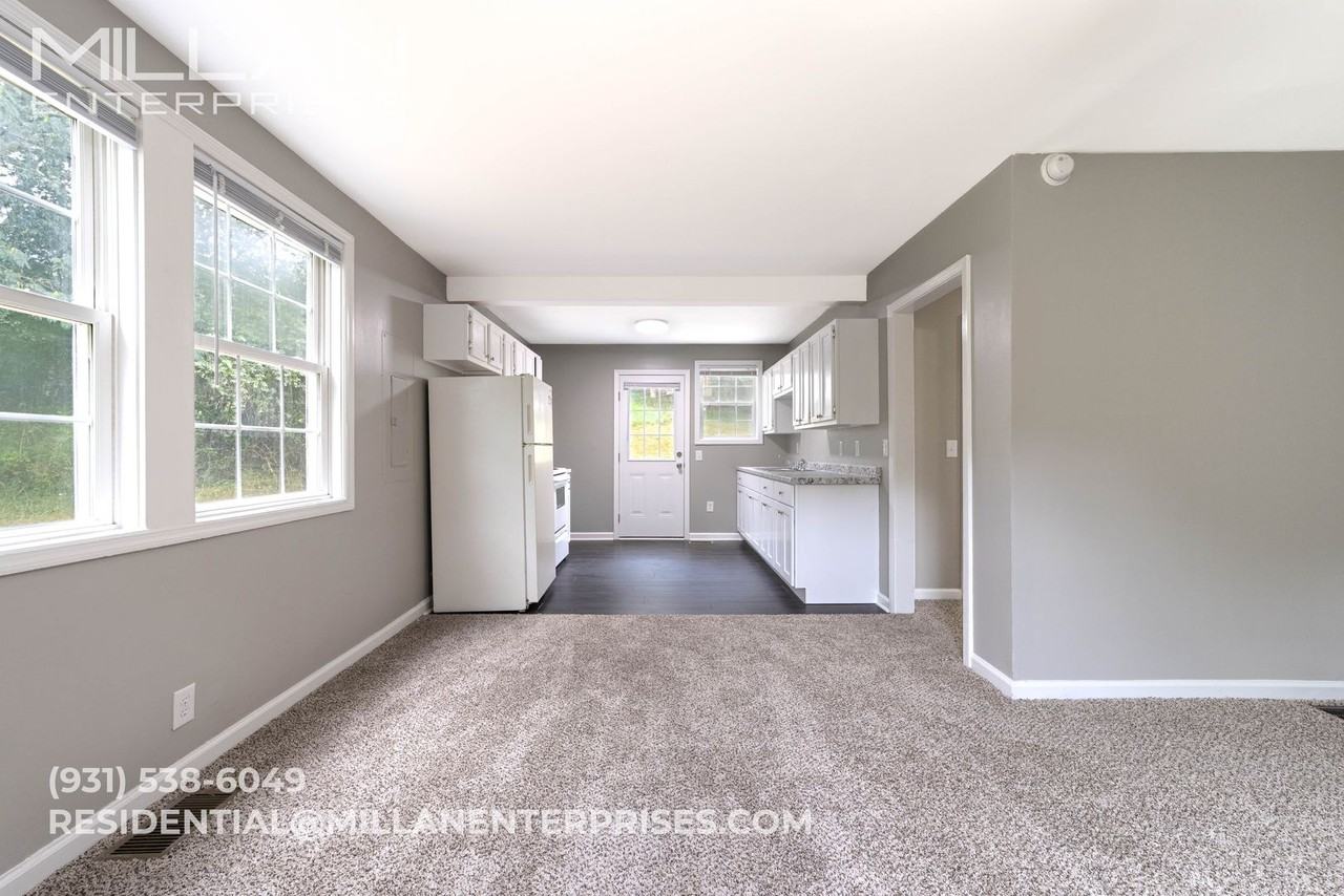 102 Valley View Cir - Photo 3 of 12