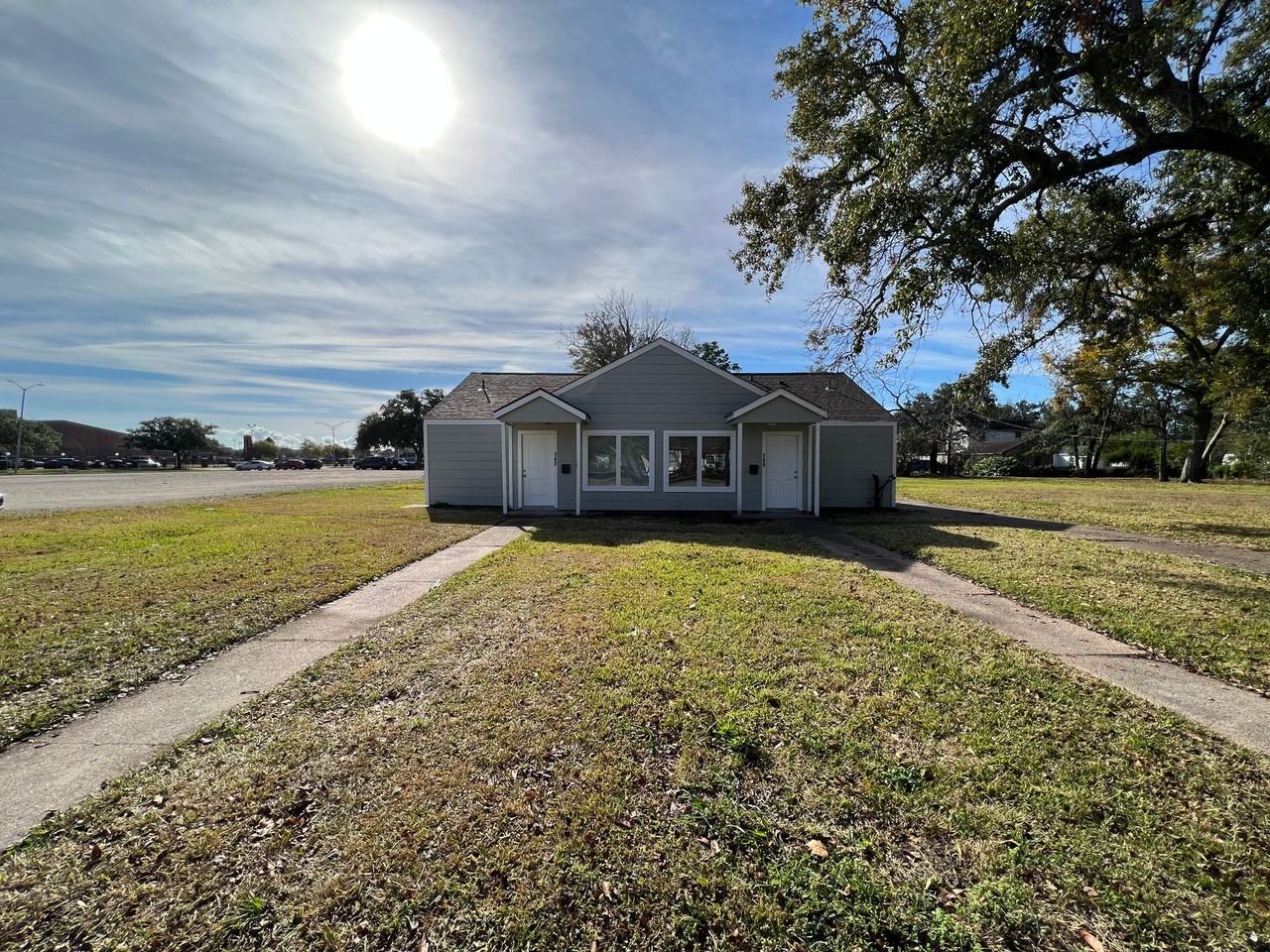 740/42 E Caston St - Photo 2 of 2