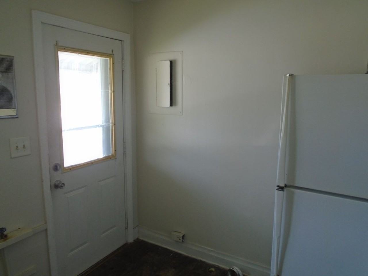 100 Spring Avenue - Photo 5 of 20