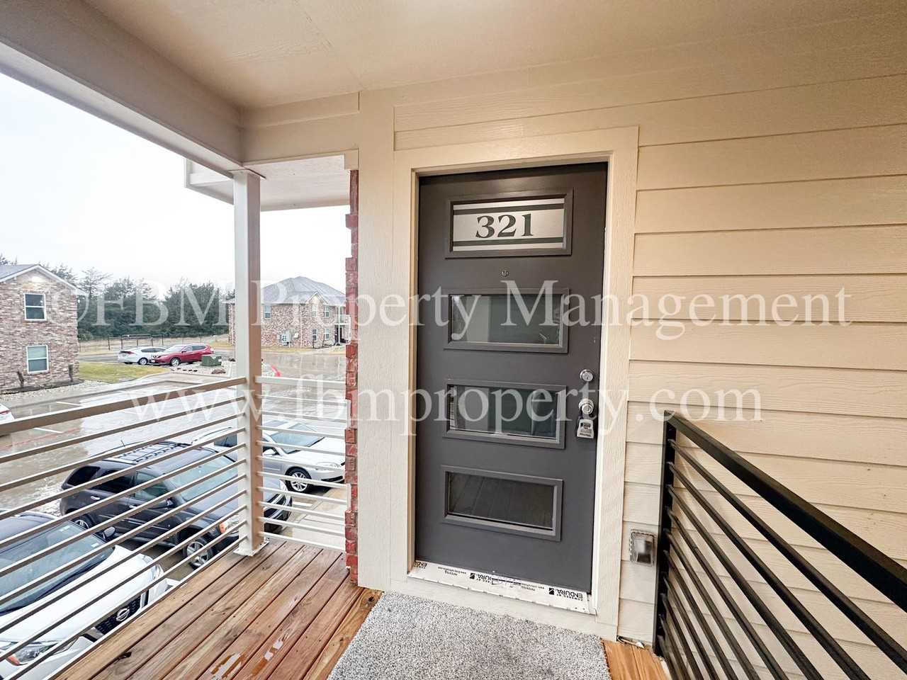 1203 N Clay St #321 - Photo 2 of 15
