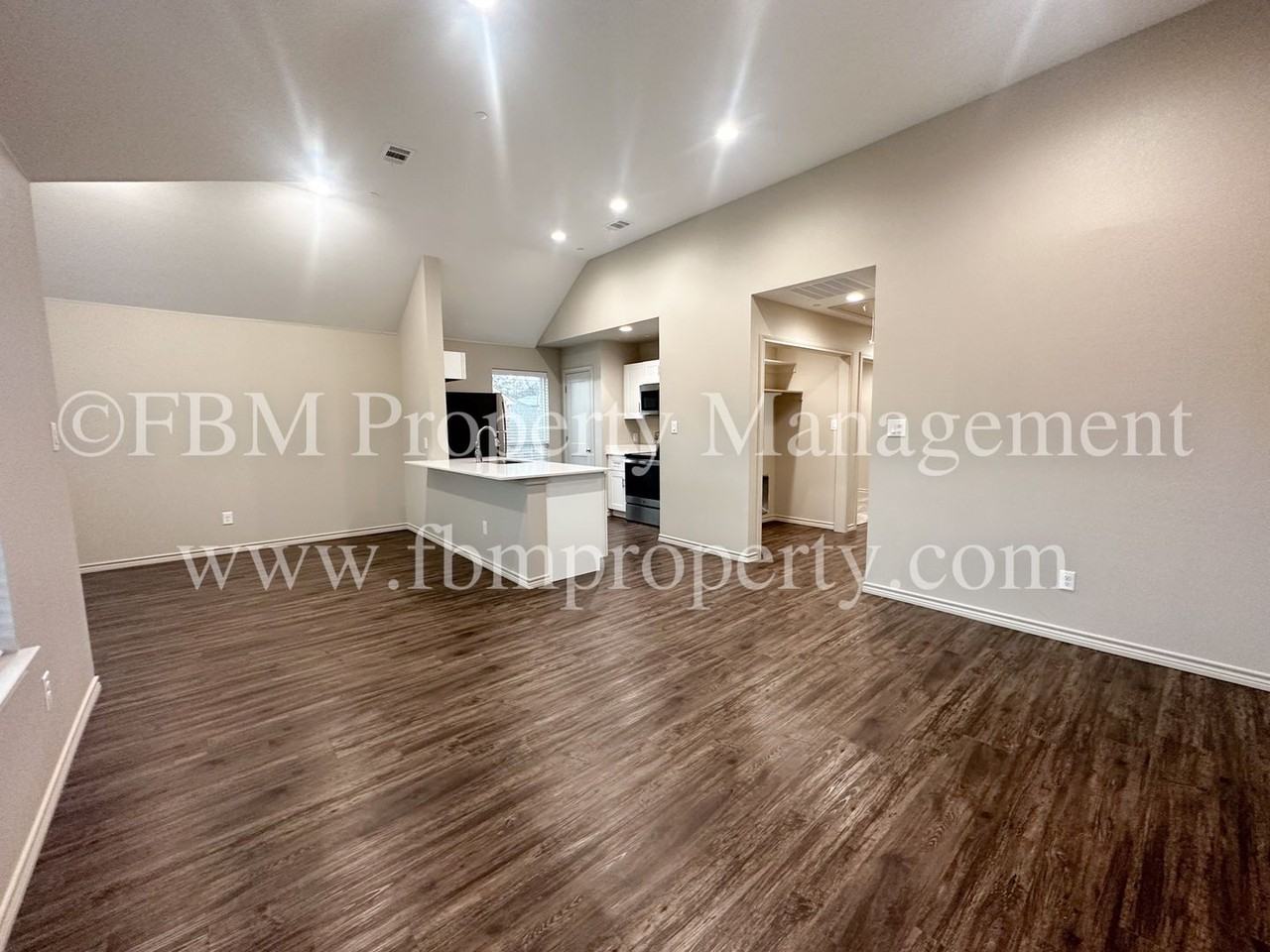 1203 N Clay St #321 - Photo 3 of 15