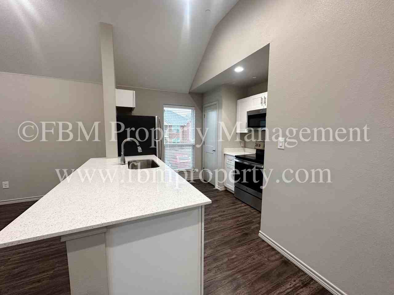 1203 N Clay St #321 - Photo 6 of 15