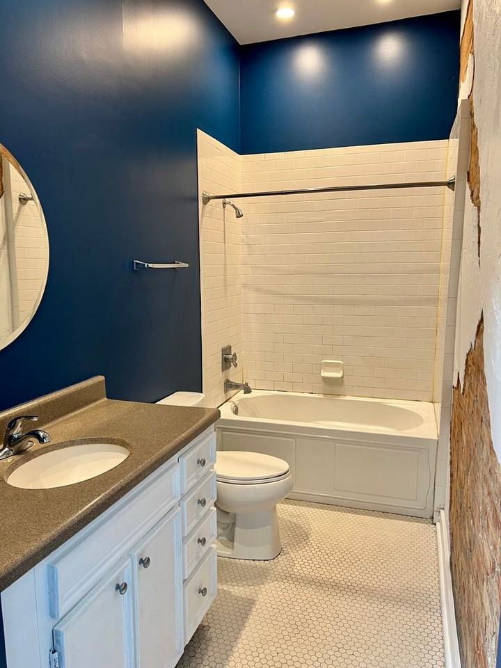 300 S Main St - Photo 7 of 12