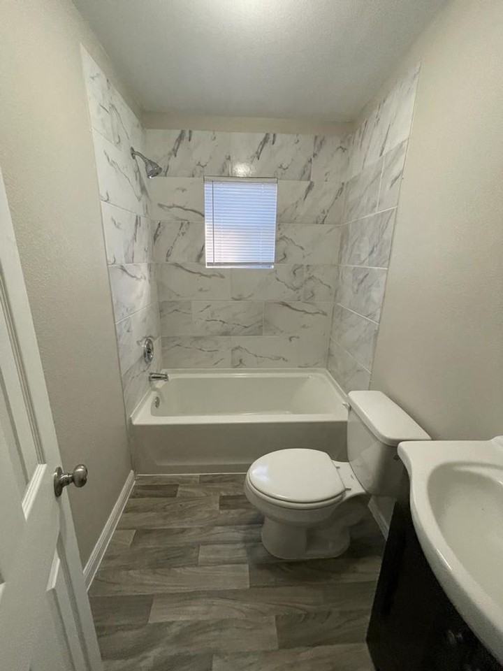 1309 Roberts Dr - Photo 5 of 10