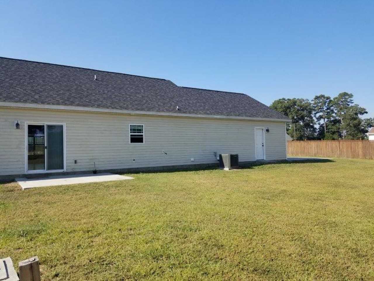 102 N Landing Dr - Photo 2 of 11