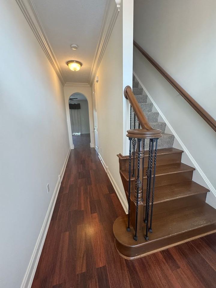 581 Beehler Dr - Photo 3 of 32