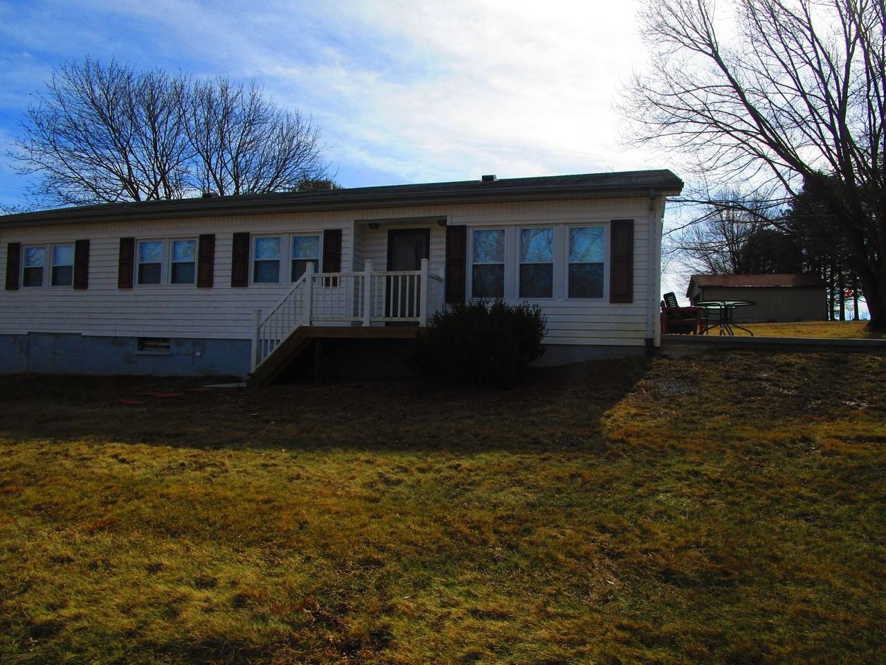 465 Underwood St - Photo 6 of 20