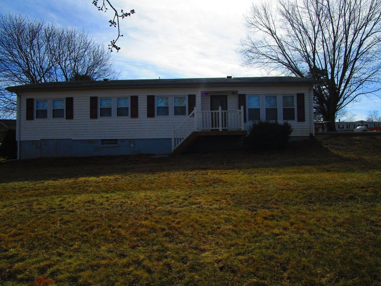 465 Underwood St - Photo 7 of 20