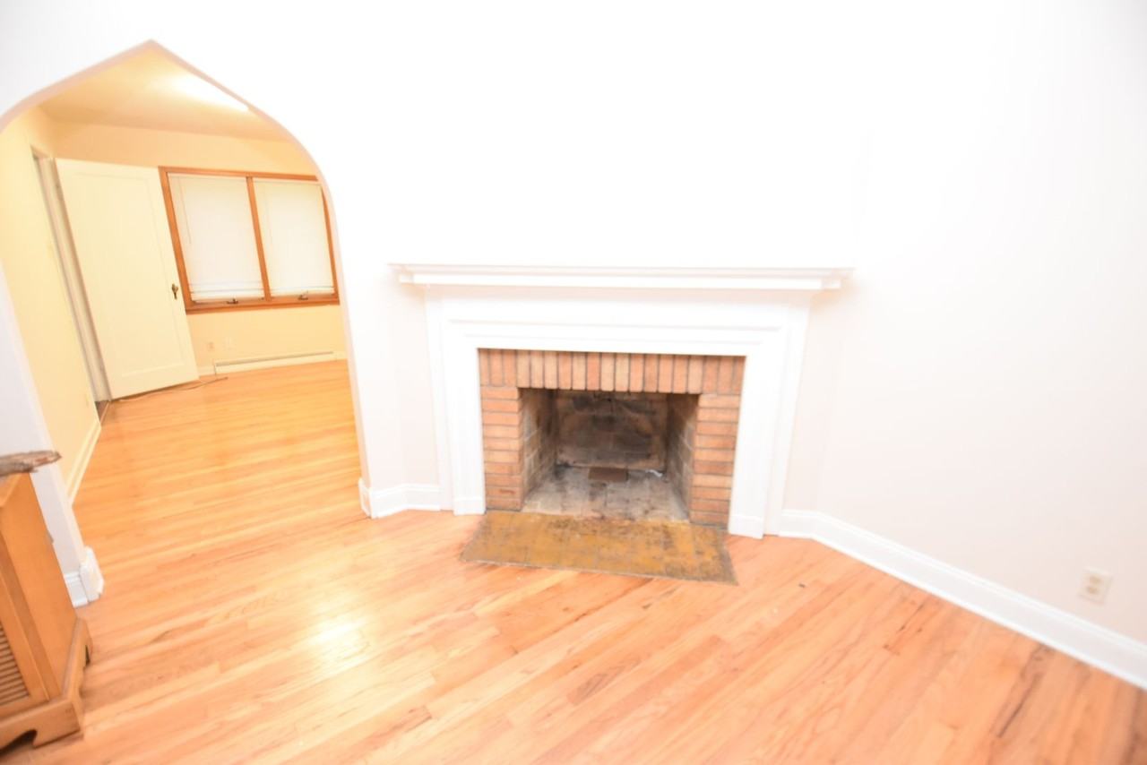 17967 Edgewood Walk - Photo 2 of 31