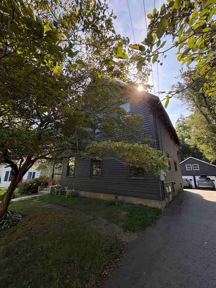 25 Pequot Ave - Photo 2 of 27