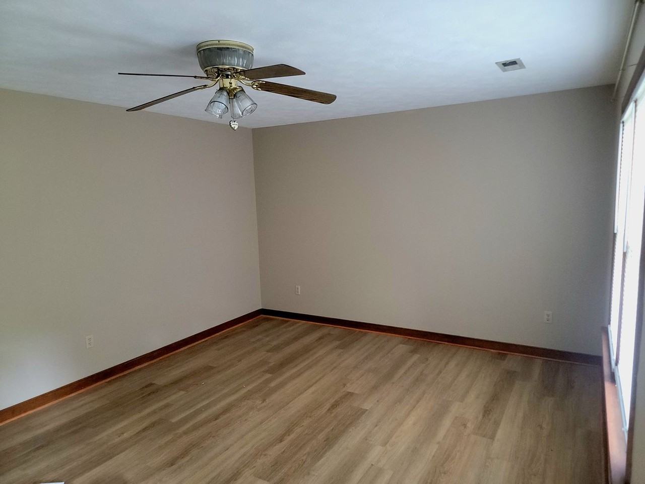 7144 Mccauley Ln - Photo 3 of 11