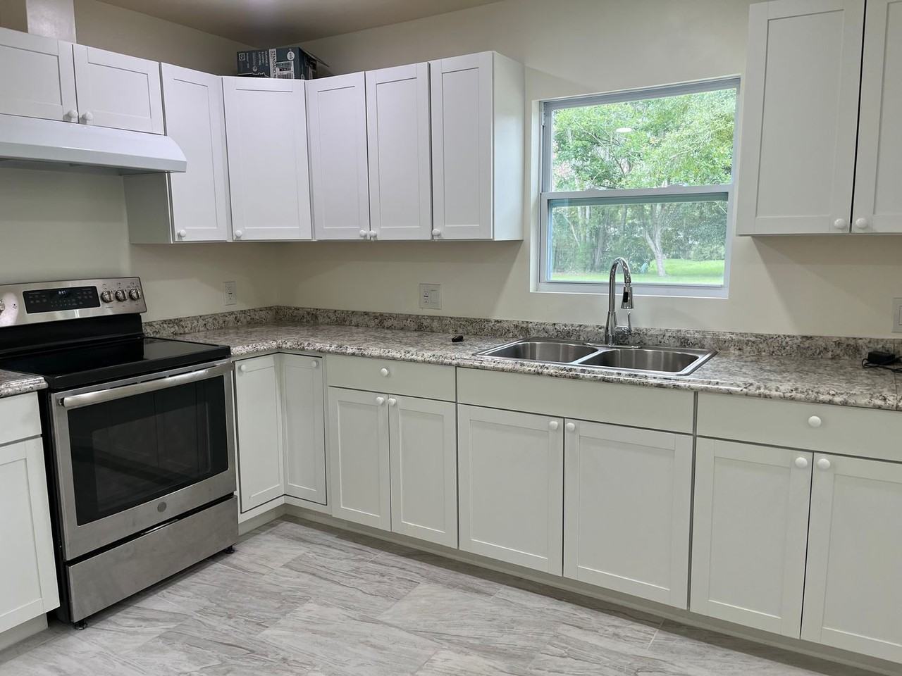 236 Nw Pitts Gln - Photo 2 of 8